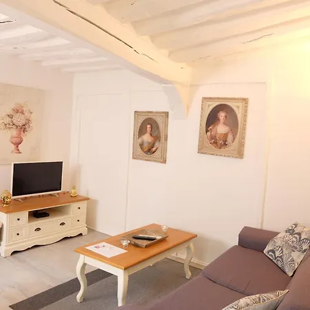 L Hibiscus 2 アパート *